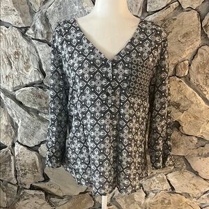 Fred David Gray and White Fitted 3/4 Sleeve Blouse